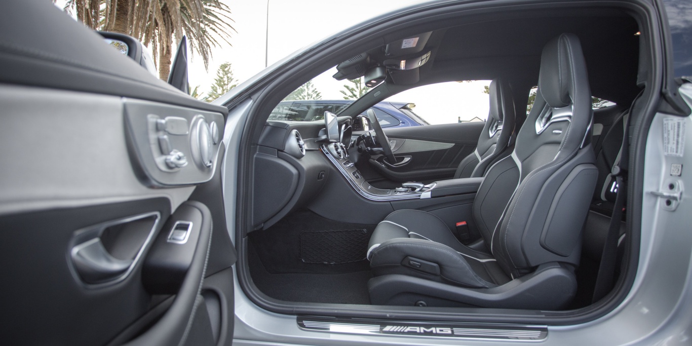20160918%20Mercedes-AMG%20C63%20S%20Coupe%2006.jpg