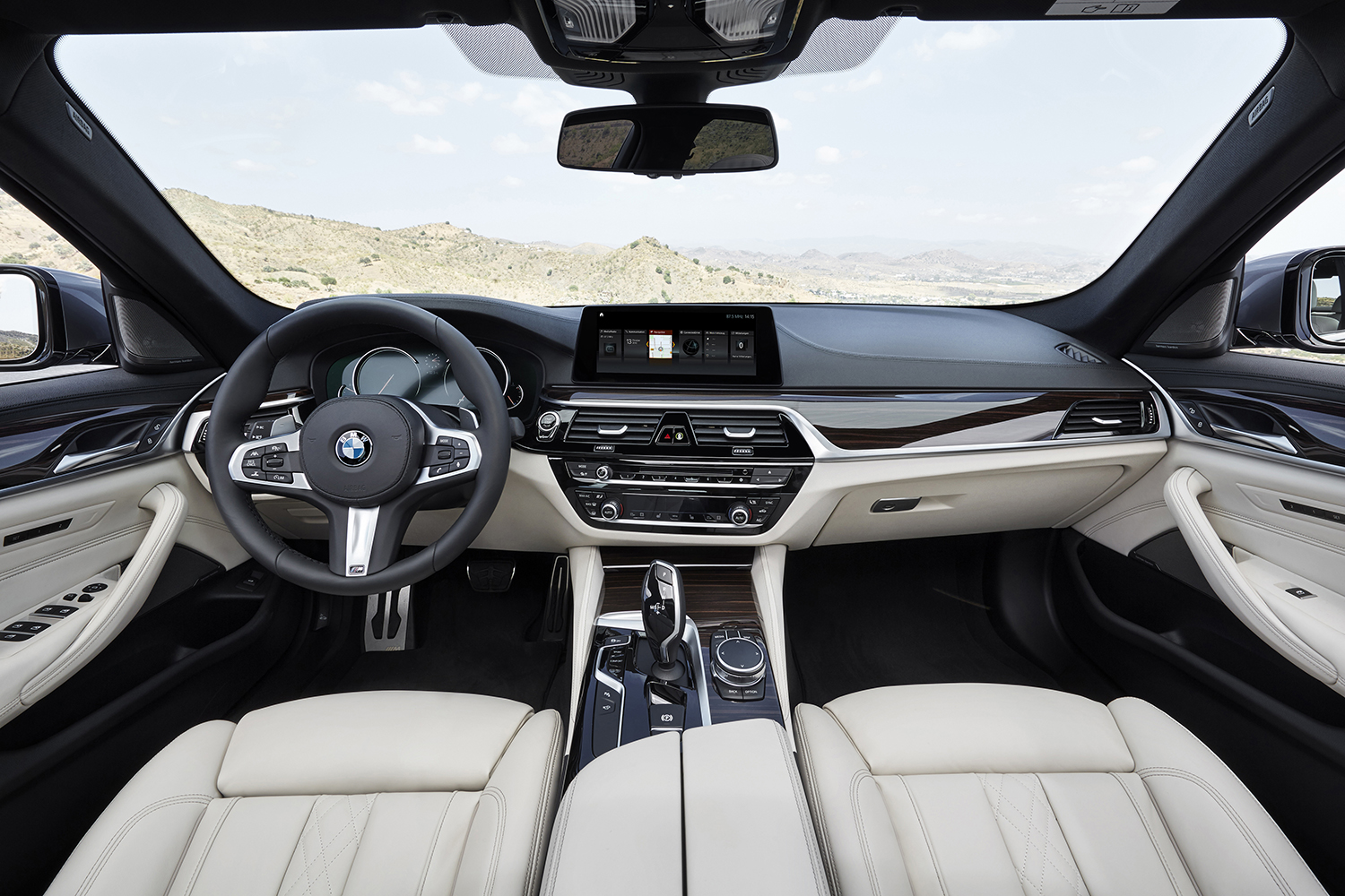 2017_bmw_5-3.jpg