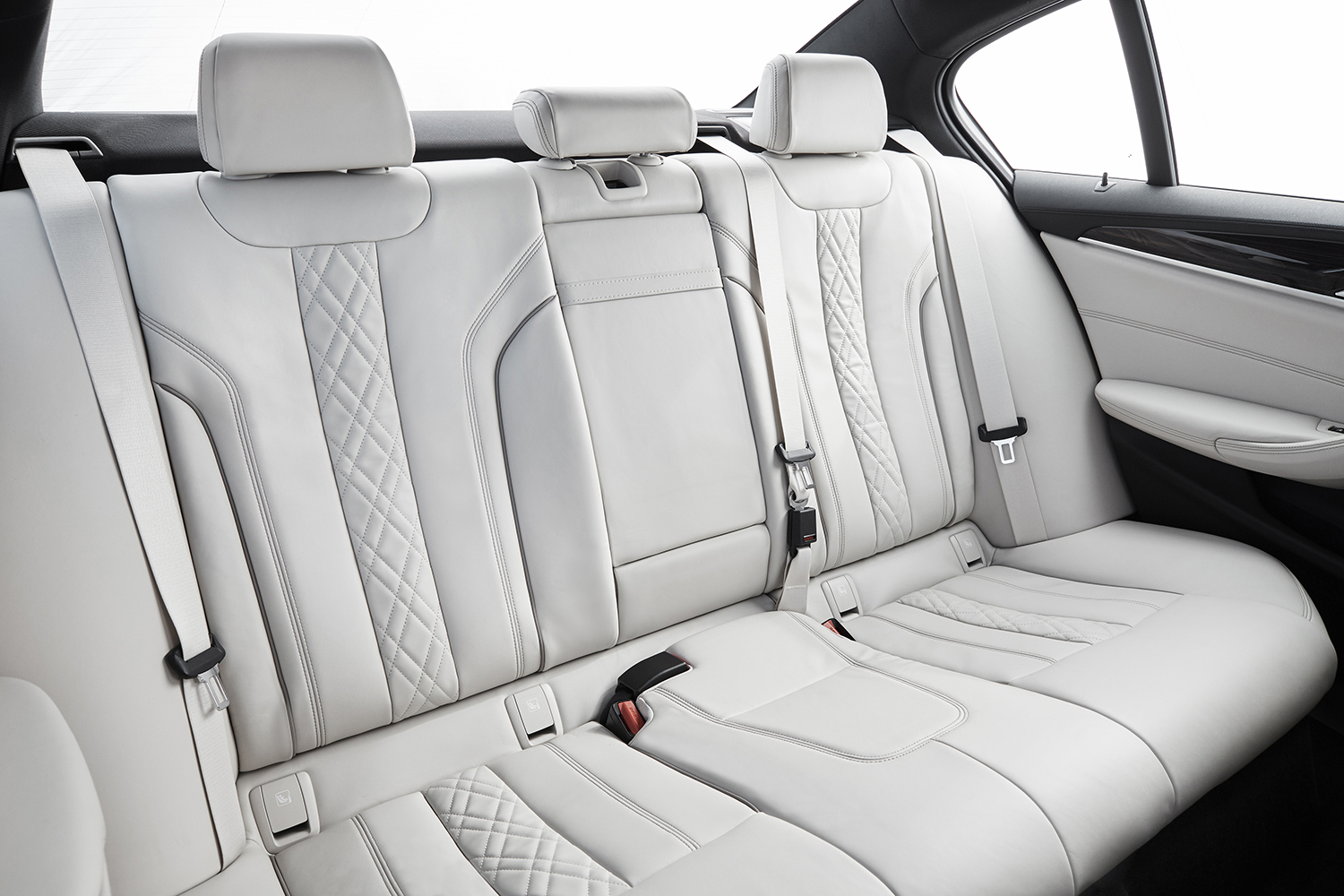 2017_bmw_5-4.jpg